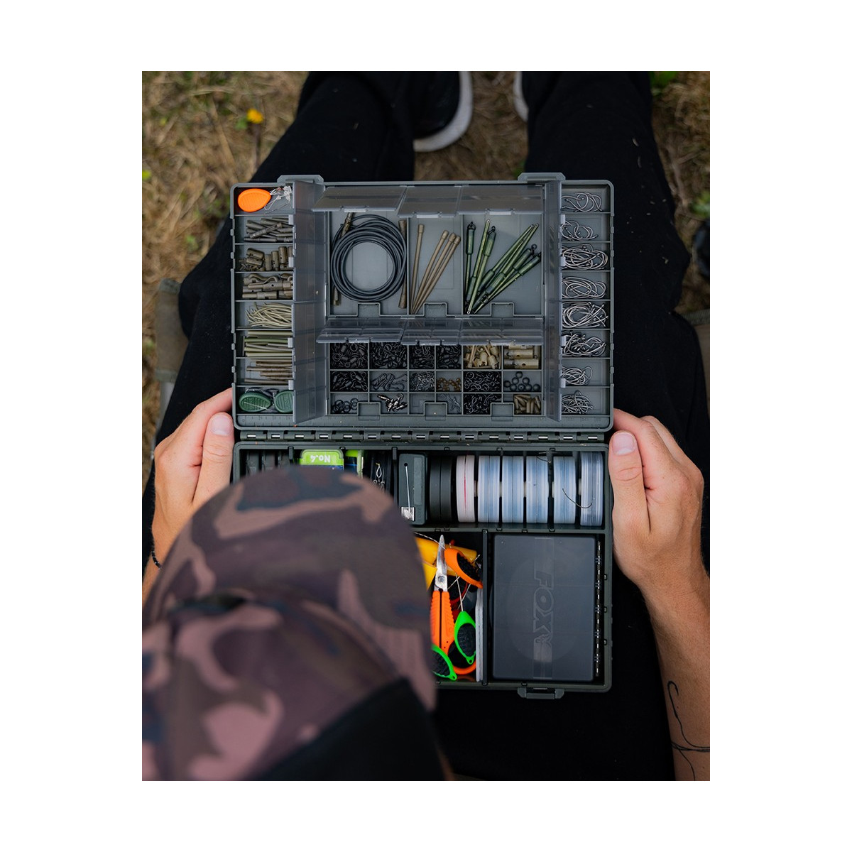 pudelko-na-akcesoria-medium-tackle-box-fox pudelko-na-akcesoria-medium-tackle-box-fox