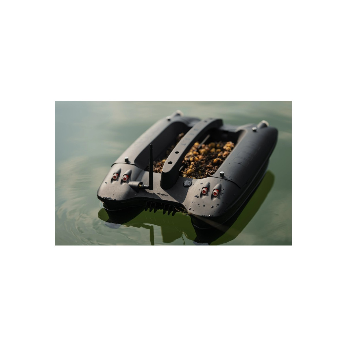 lodka-zanetowa-deeper-quest-baitboat-deeper lodka-zanetowa-deeper-quest-baitboat-deeper