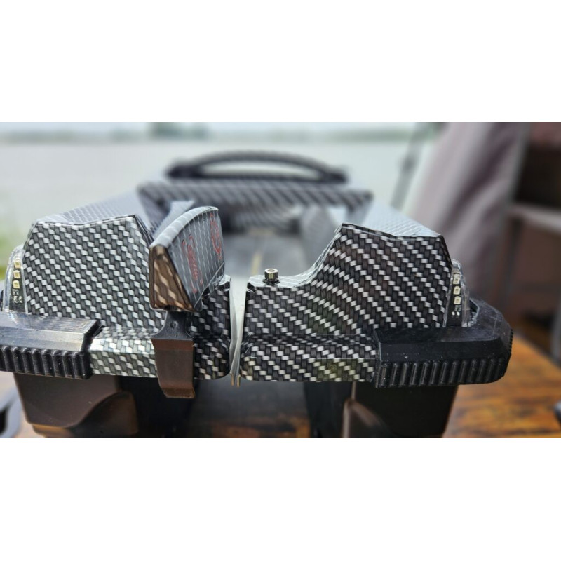 Łódka zanętowa BOATMAN Vulcan GPS Carbon VULGPSCAR Łódka zanętowa BOATMAN Vulcan GPS Carbon VULGPSCAR