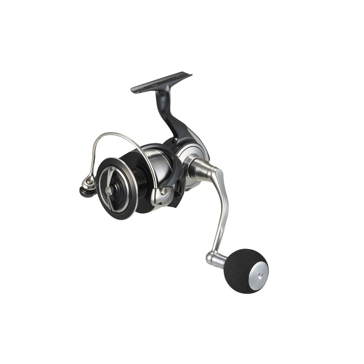 kolowrotek-24-certate-sw-daiwa