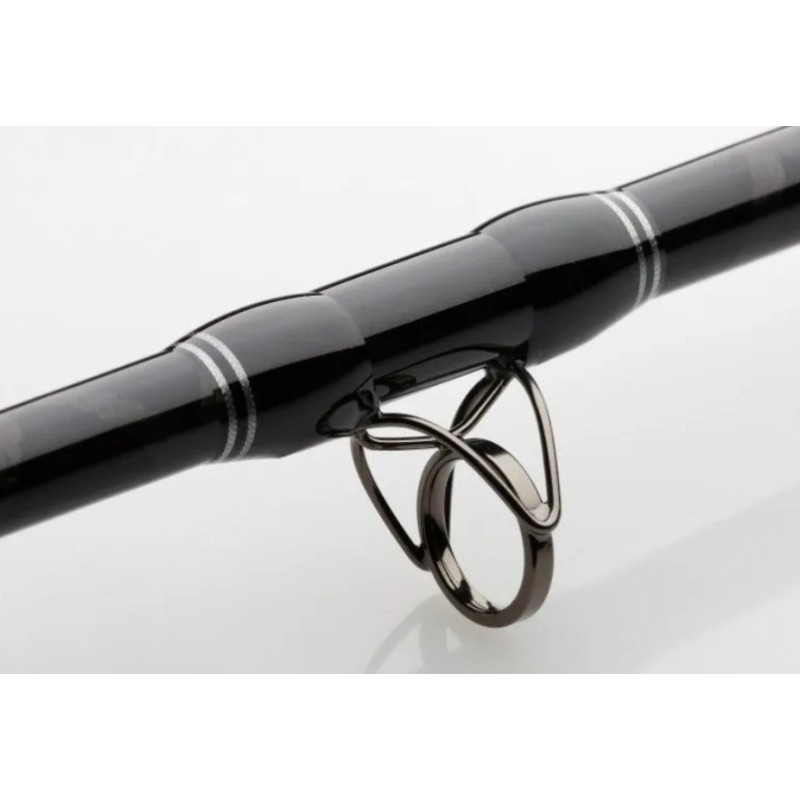 Wędka DAM Madcat Black Heavy Duty 240cm / 200-300g Wędka DAM Madcat Black Heavy Duty 240cm / 200-300g