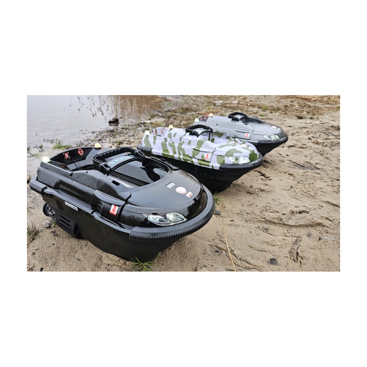 Łódka zanętowa Boatman Vulcan GPS Black Łódka zanętowa Boatman Vulcan GPS Black