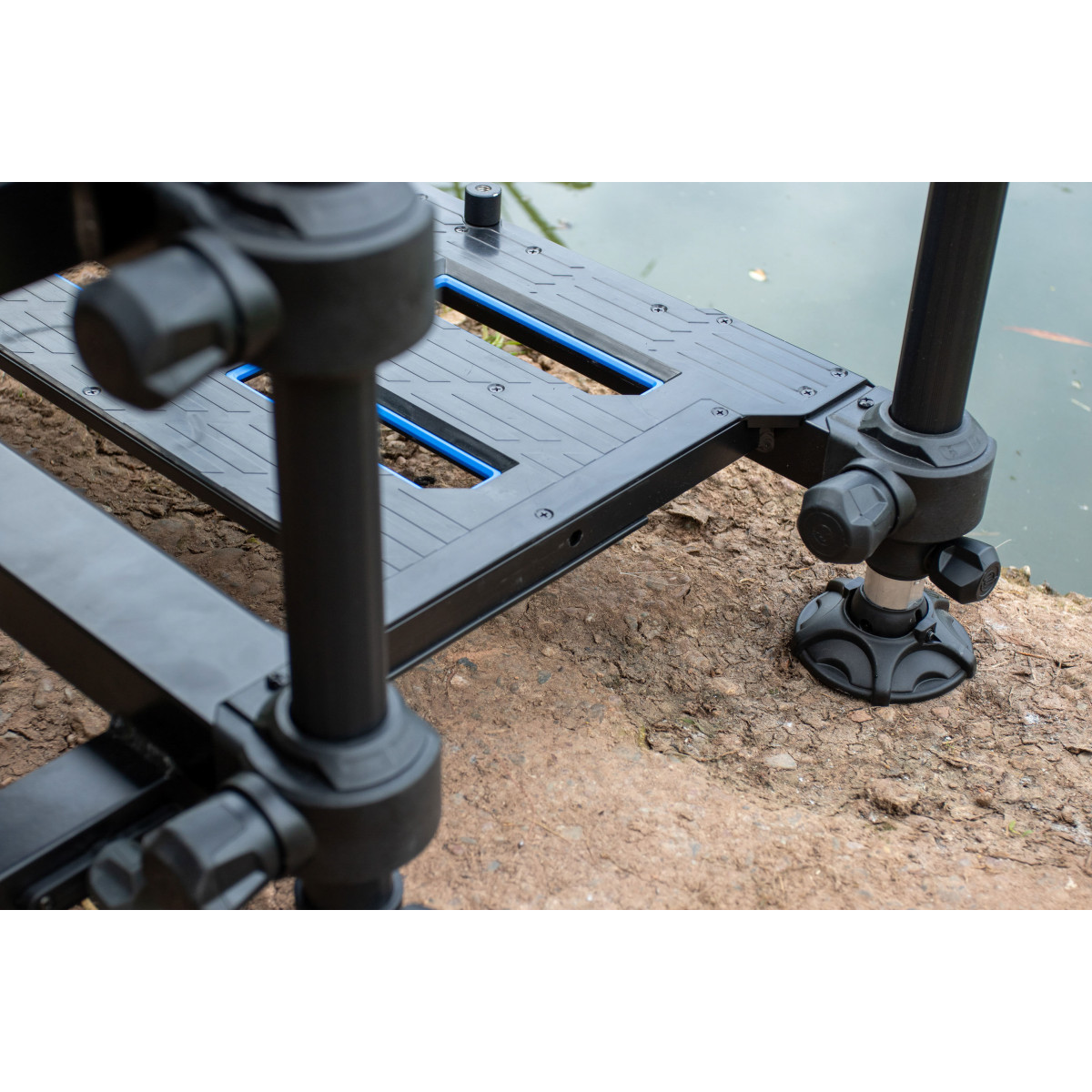 Podnóżek Preston Absolute Feeder Chair Foot Platrform 54x58x73cm Podnóżek Preston Absolute Feeder Chair Foot Platrform 54x58x73cm