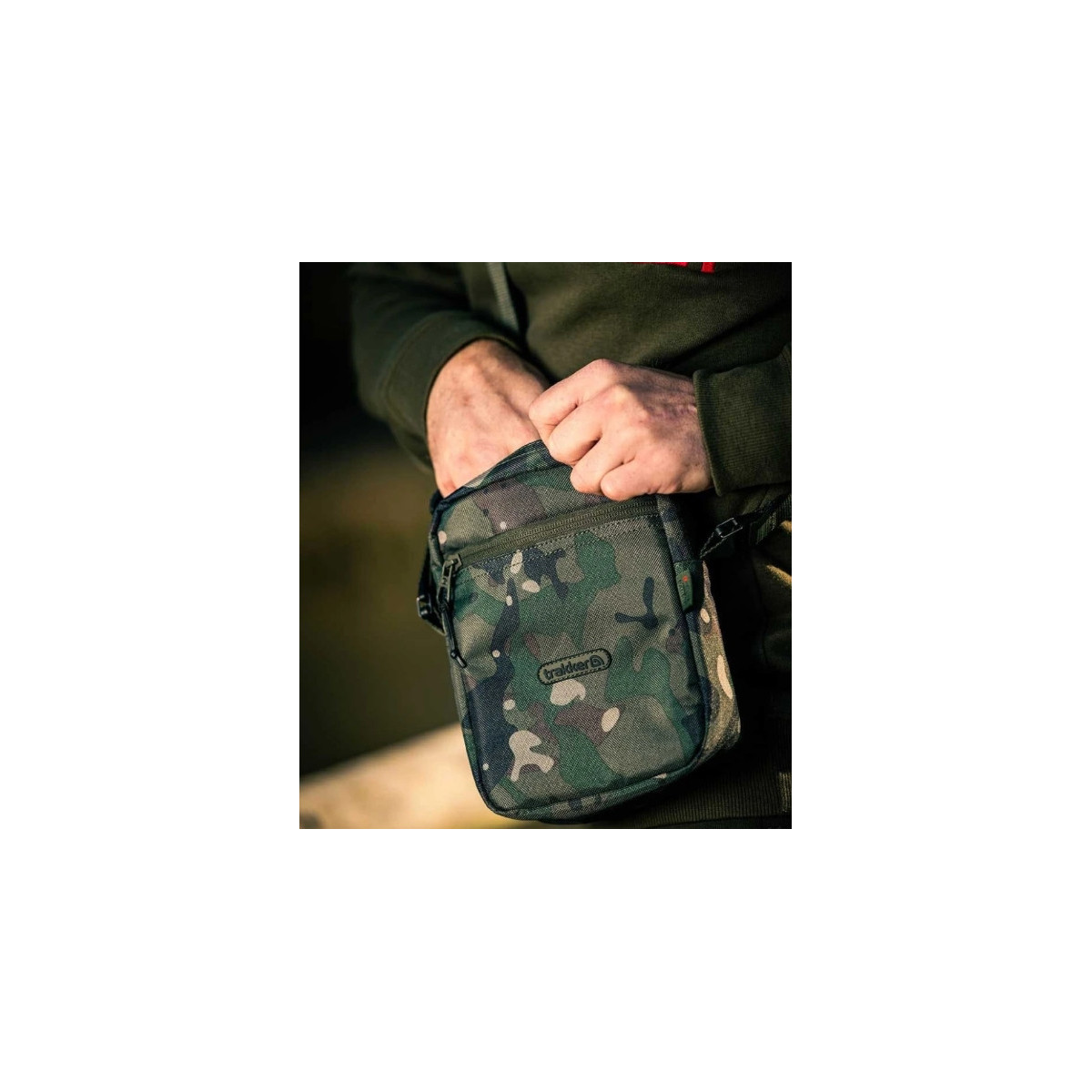 Saszetka Trakker NXC Camo Essentials Bag 21x15x6cm Saszetka Trakker NXC Camo Essentials Bag 21x15x6cm