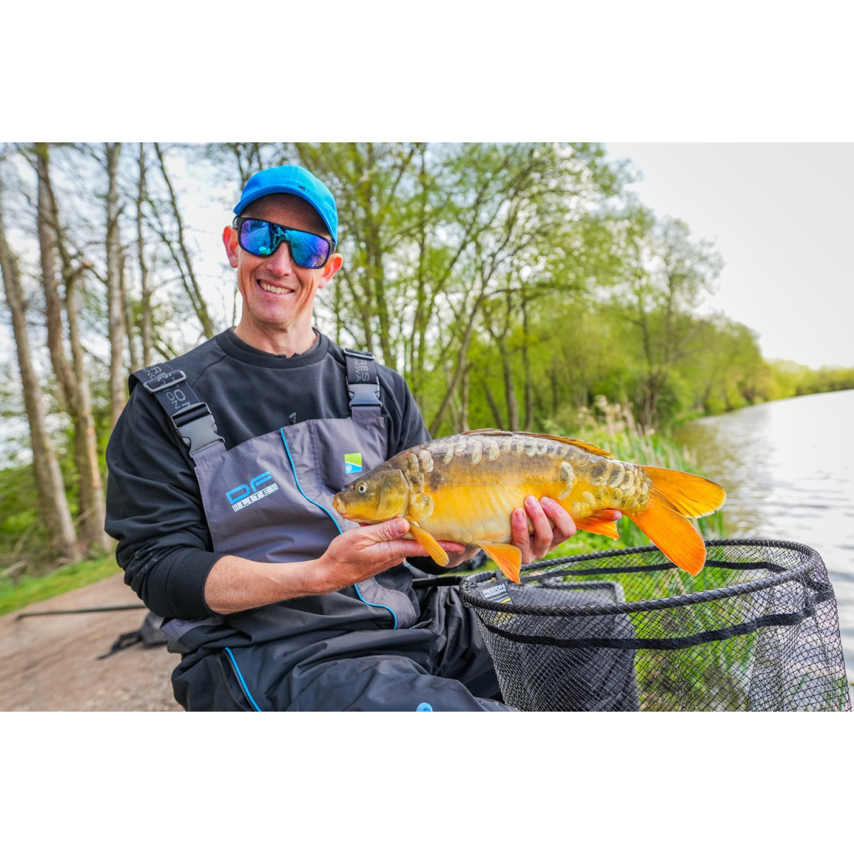 Komplet Preston DF Lite Suit roz.L Komplet Preston DF Lite Suit roz.L