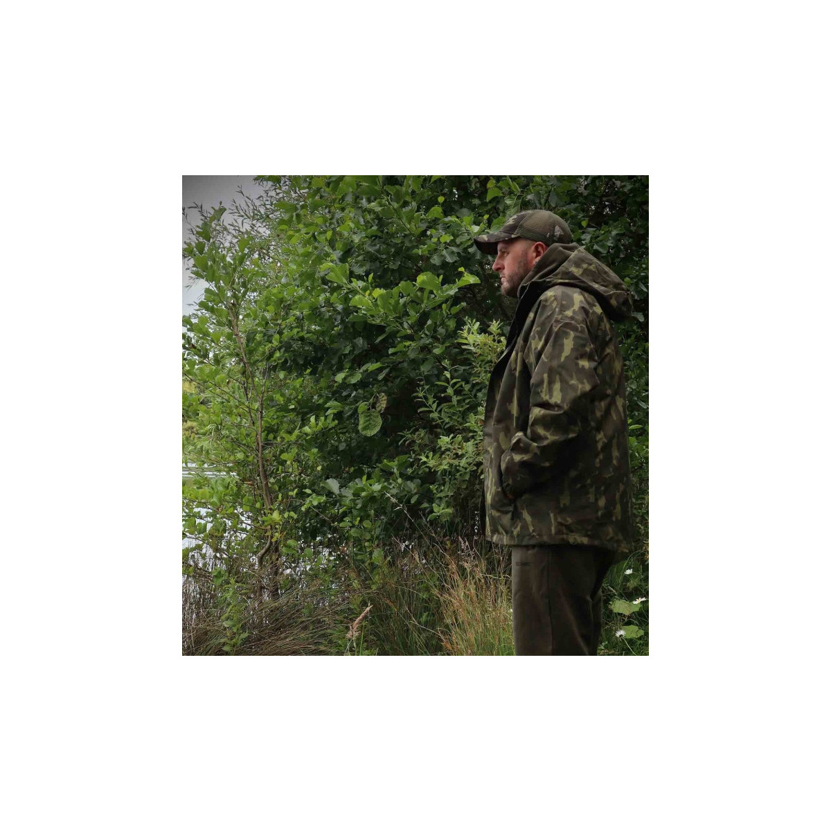 Kurtka SONIK LIGHTWEIGHT JACKET roz.L - CAMO Kurtka SONIK LIGHTWEIGHT JACKET roz.L - CAMO