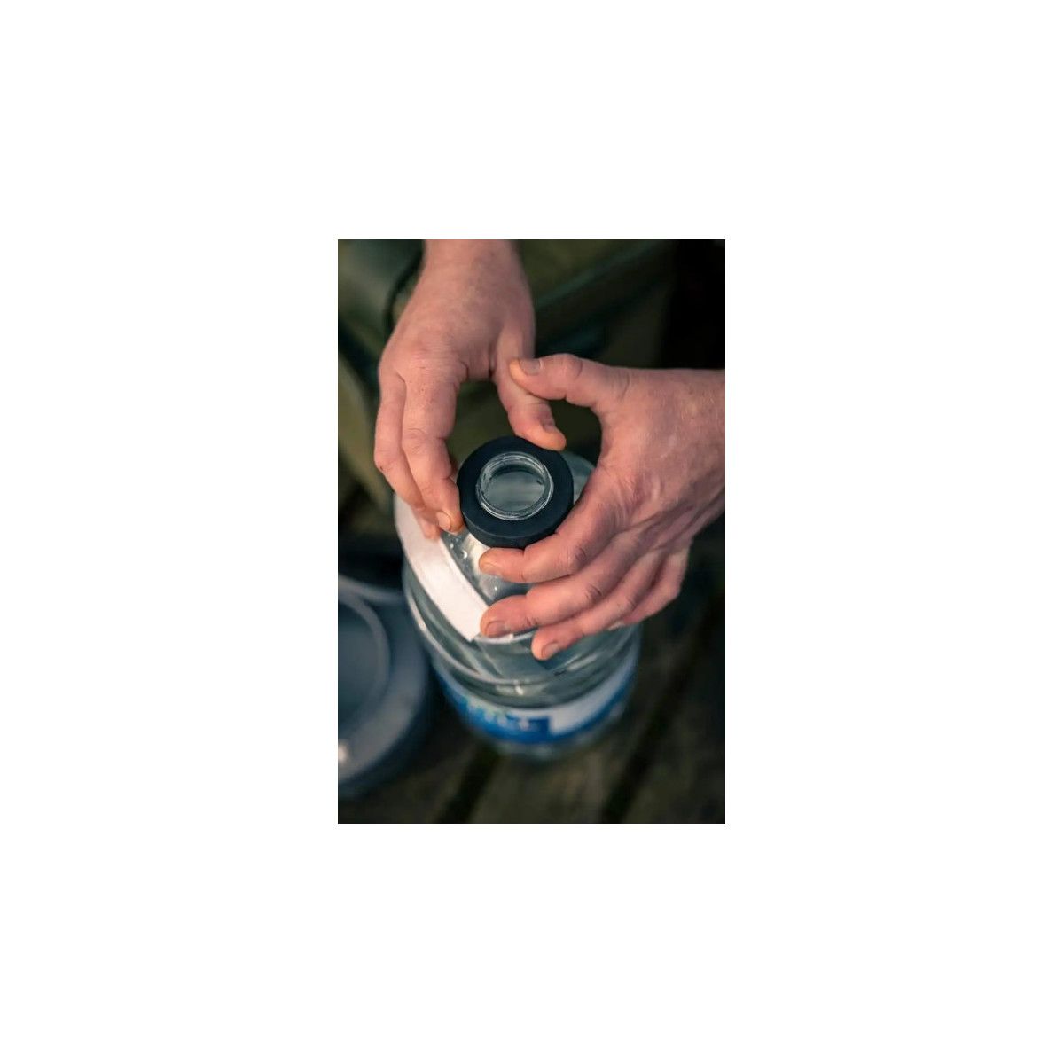 Kran biwakowy z wewnętrznym zasilaniem Trakker PowerFlo Tap