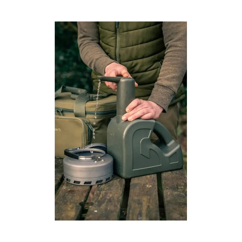 Kran biwakowy z wewnętrznym zasilaniem Trakker PowerFlo Tap