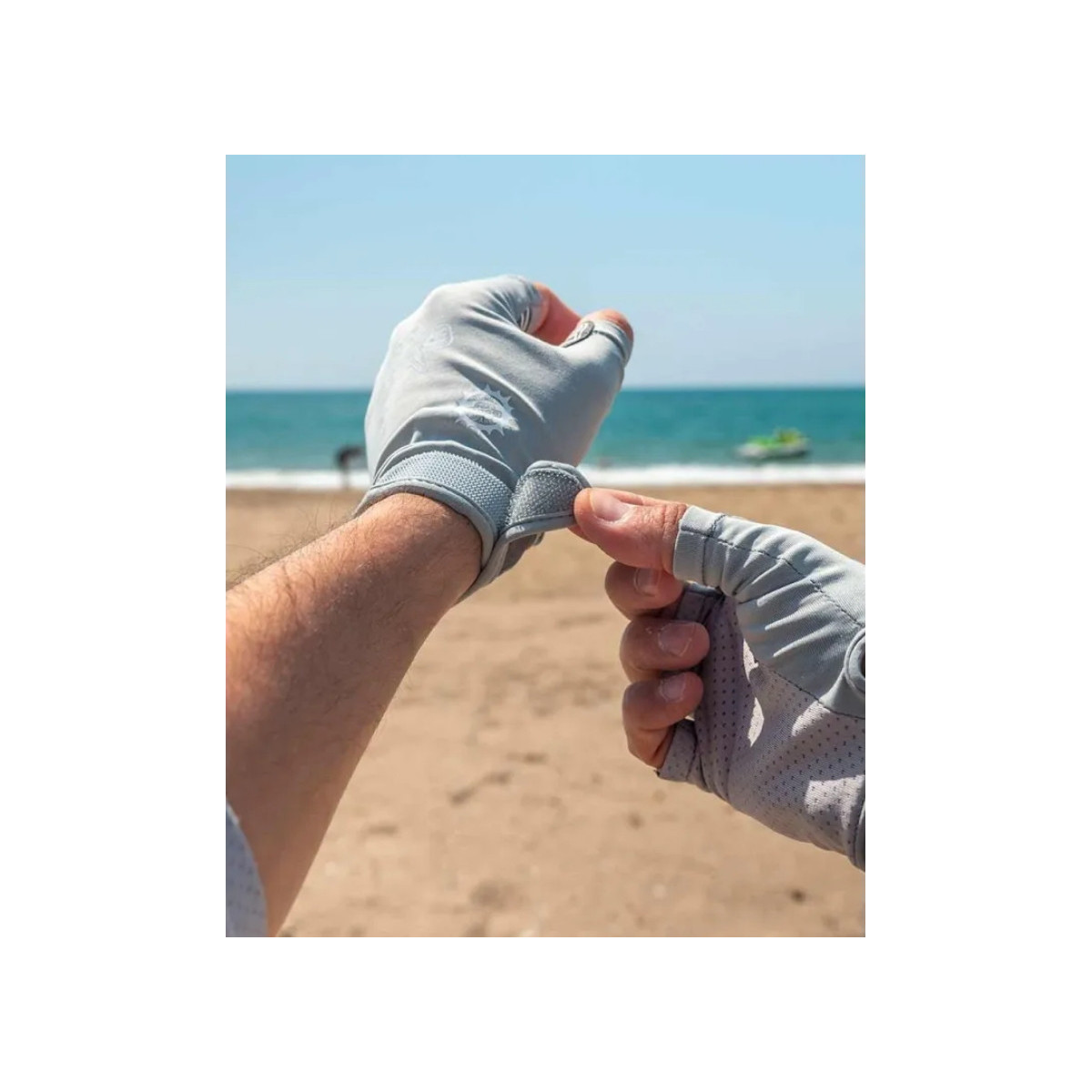 Rękawiczki Fox Rage Lightweight UV Gloves roz.Medium Rękawiczki Fox Rage Lightweight UV Gloves roz.Medium